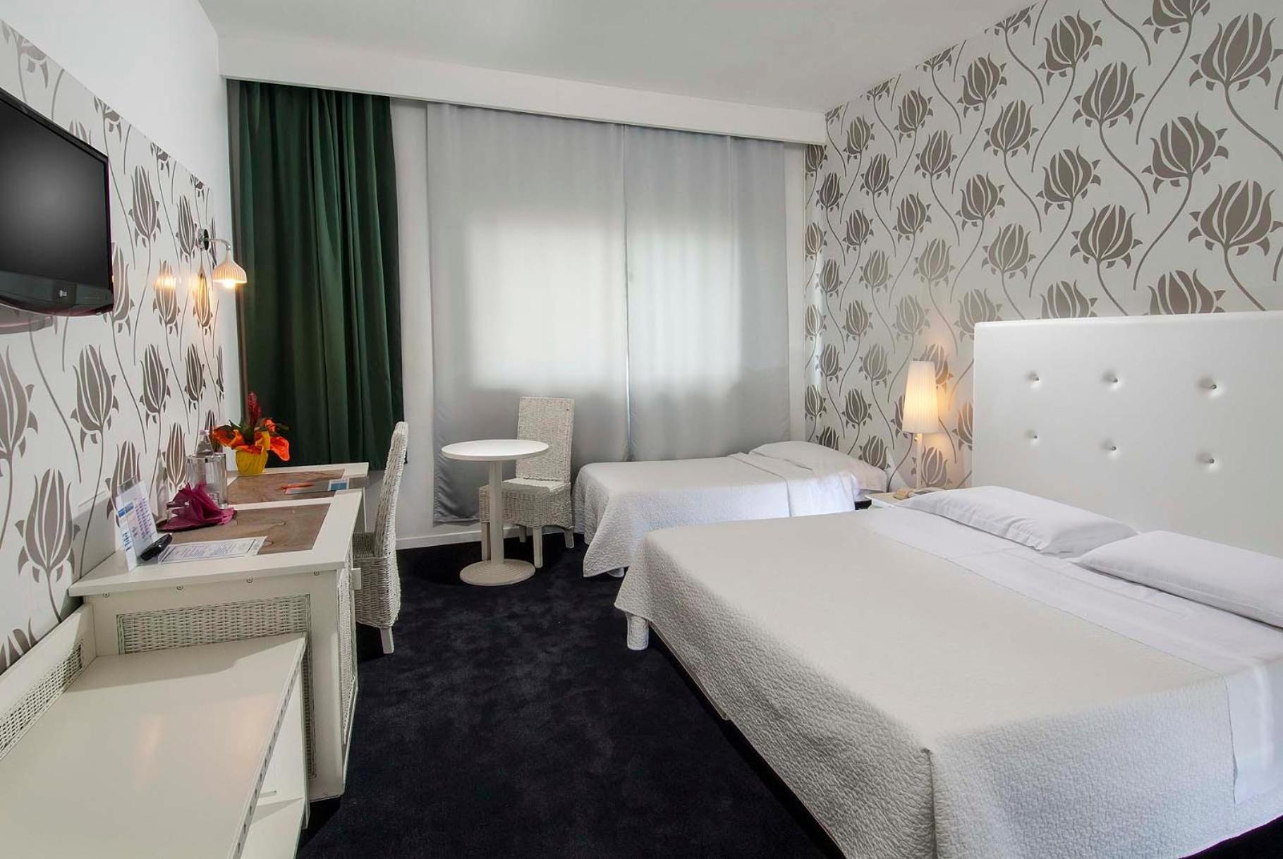 Hotel Mediterraneo 4*